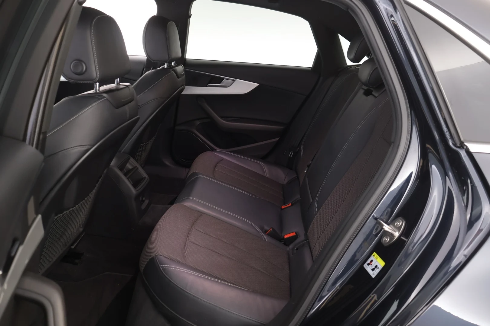 Car Image - 30ww6dfrPnKHOVl7iO23ed