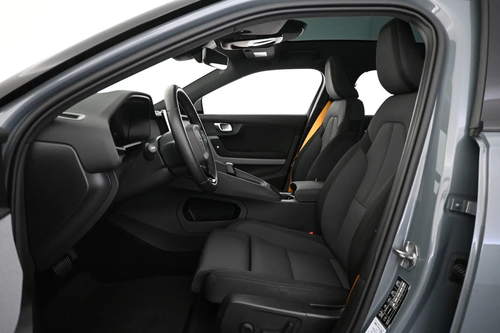 Car Image - 5oXcOeZqFJtm5gCFE43gOi