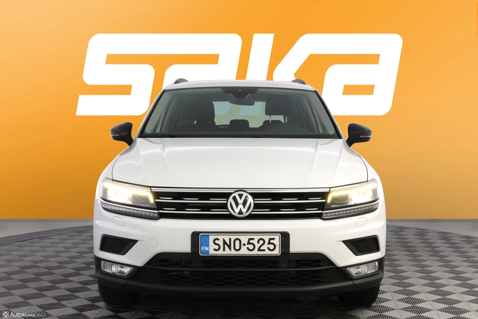 Car Image - 7JBRSnC2MQgP6xfamZeV2X
