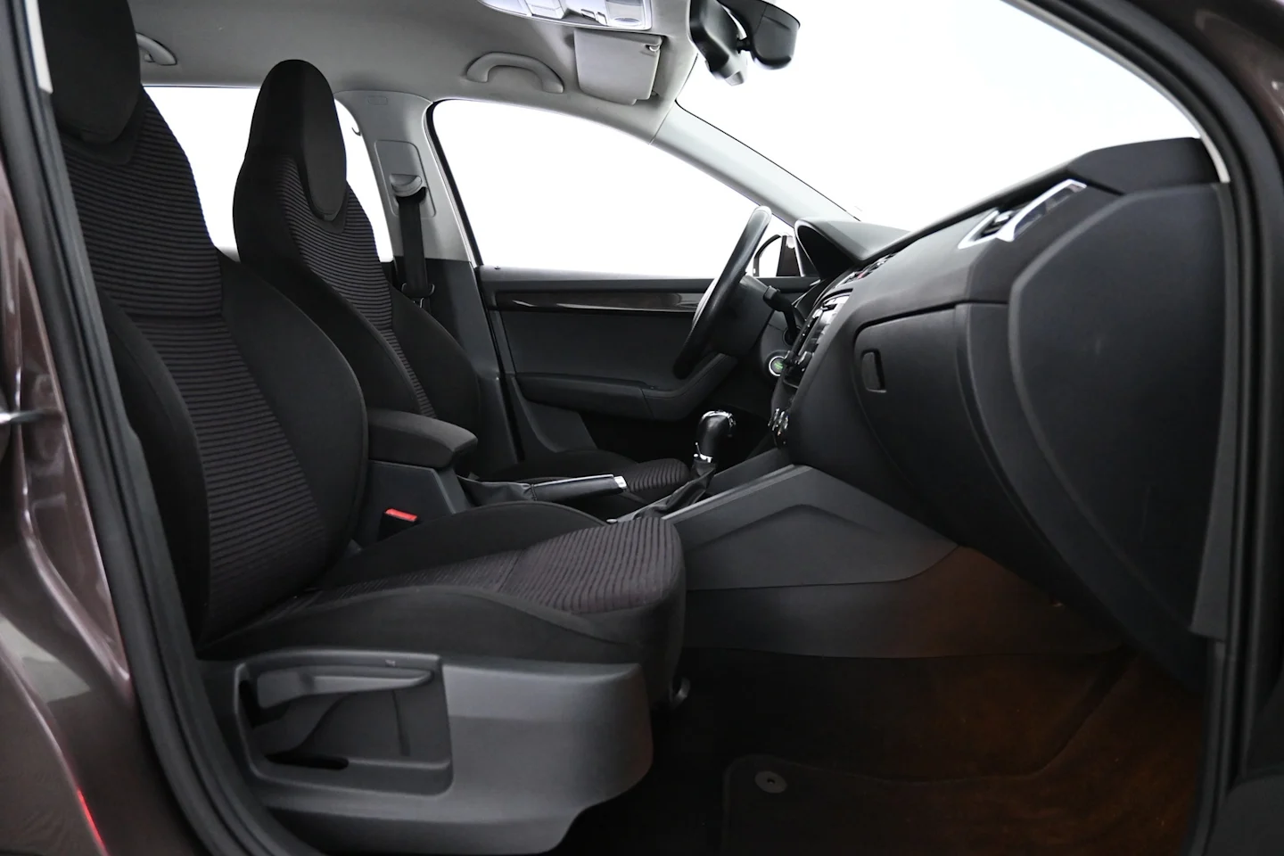 Car Image - 6i6PLgiPFyTUDfkWHydPUC
