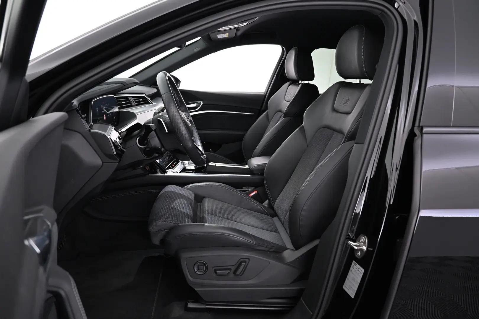 Car Image - G7NRYgIgJqqBdutQO3psc
