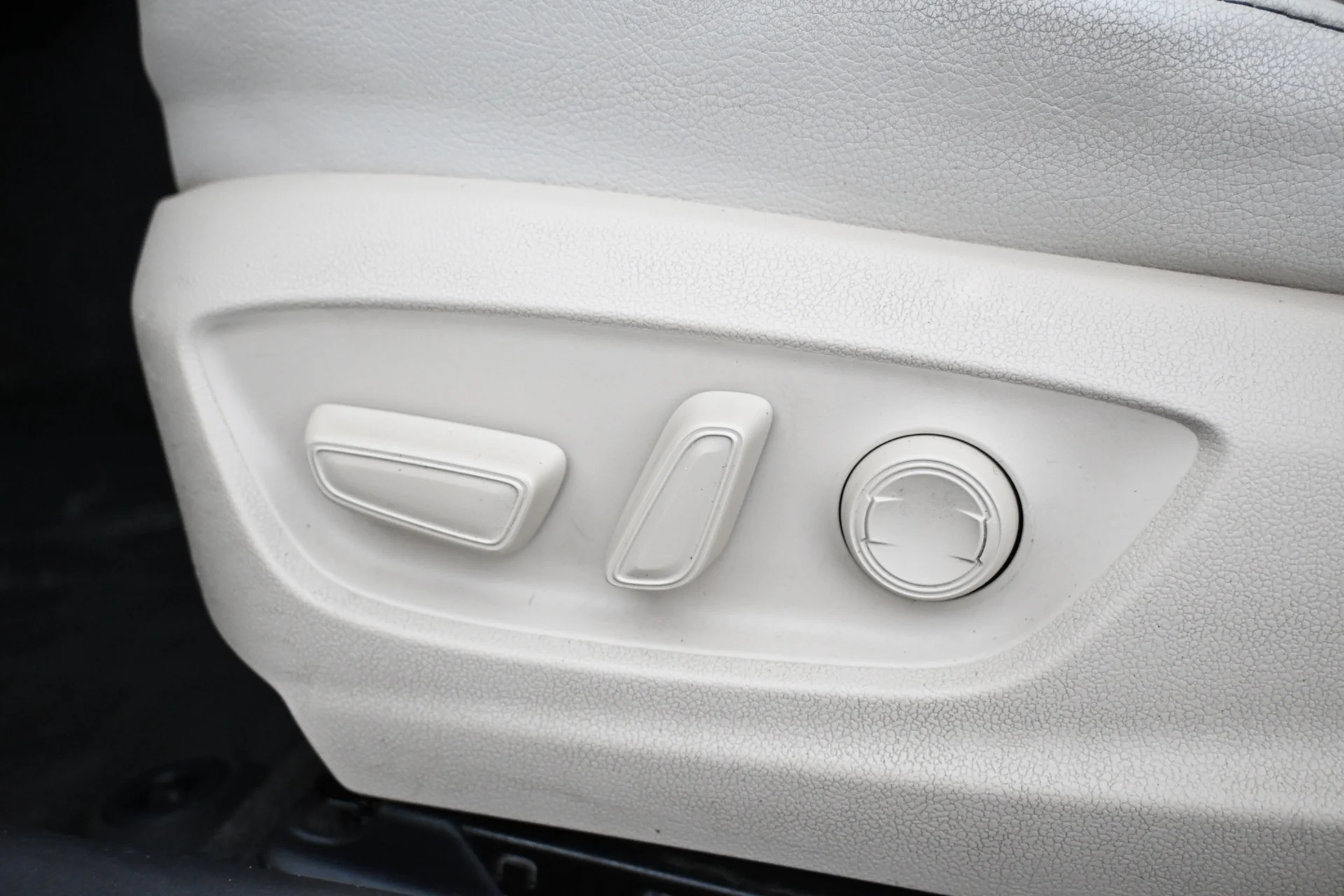 Car Image - 7sxUlBQZxiMihWrfG69N8g