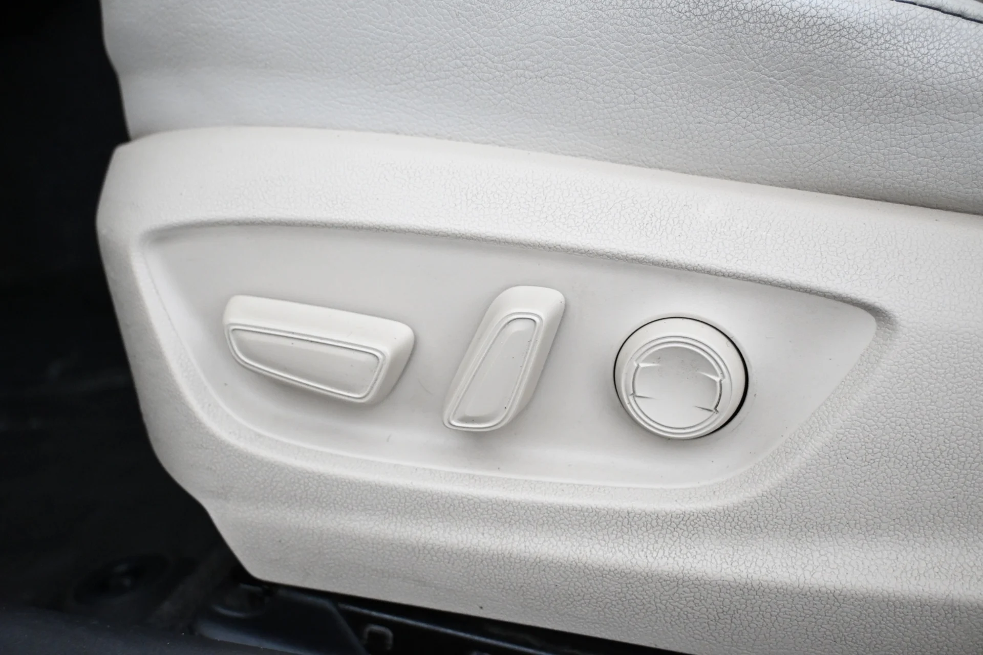 Car Image - 7sxUlBQZxiMihWrfG69N8g