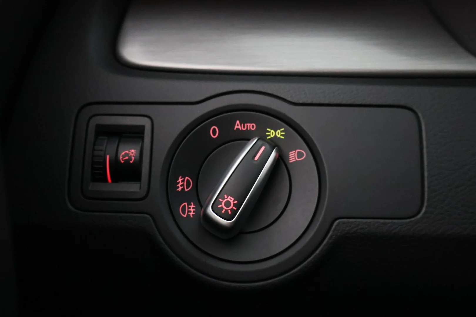 Car Image - 5wfdY4jwZfxcS8ggnMcnMG
