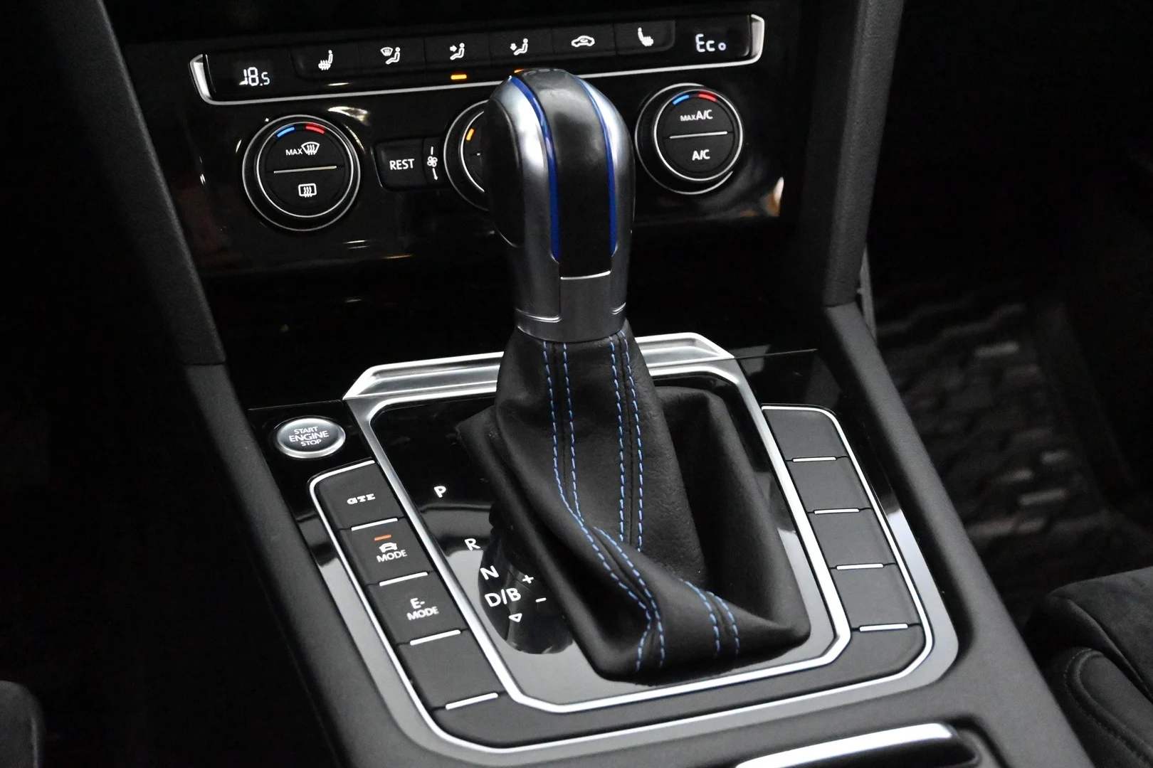 Car Image - 20jC8HIWpMq3UjsmuJ3lGT
