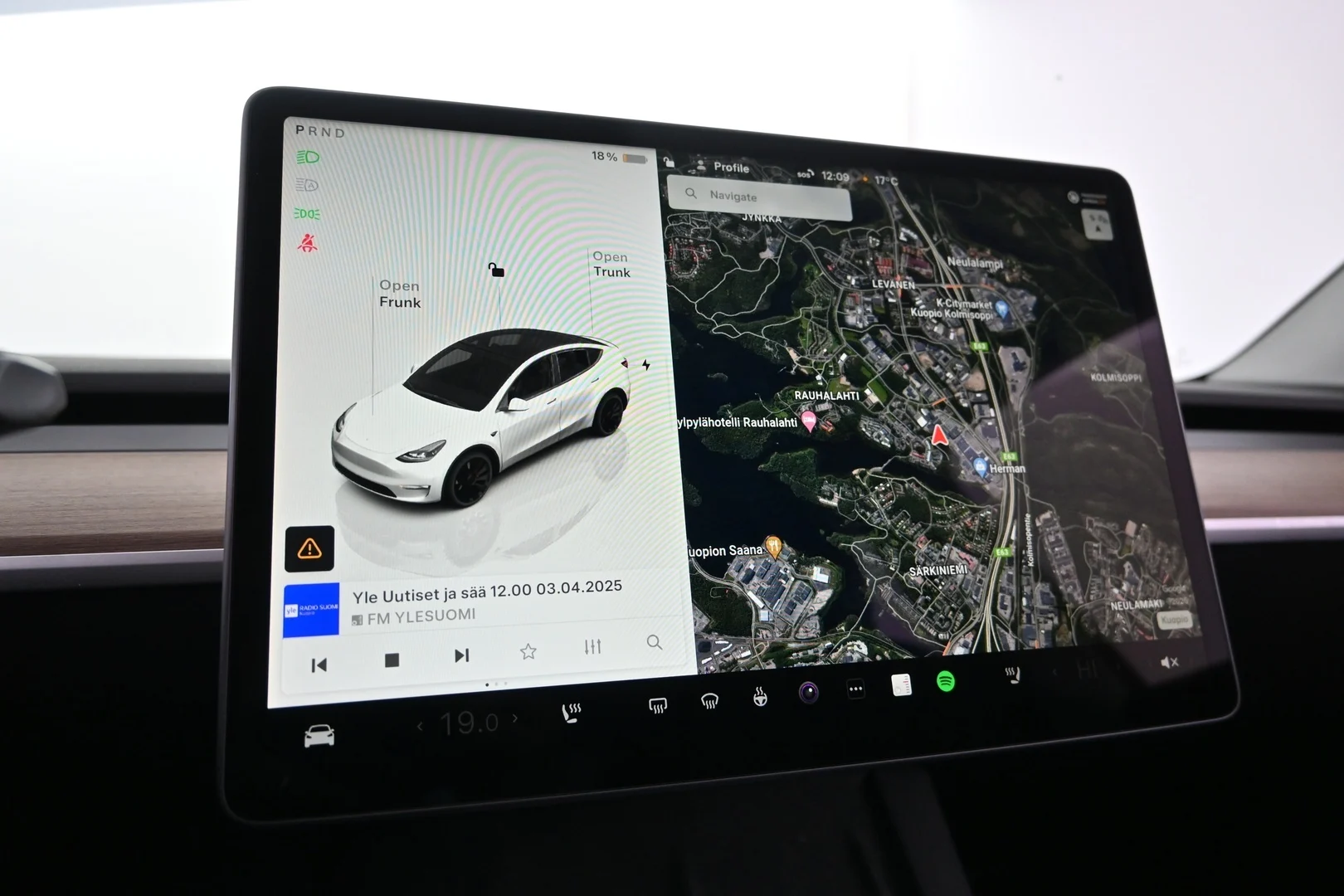 Car Image - 26QIHXxfAS2j7hhXYjdmwi