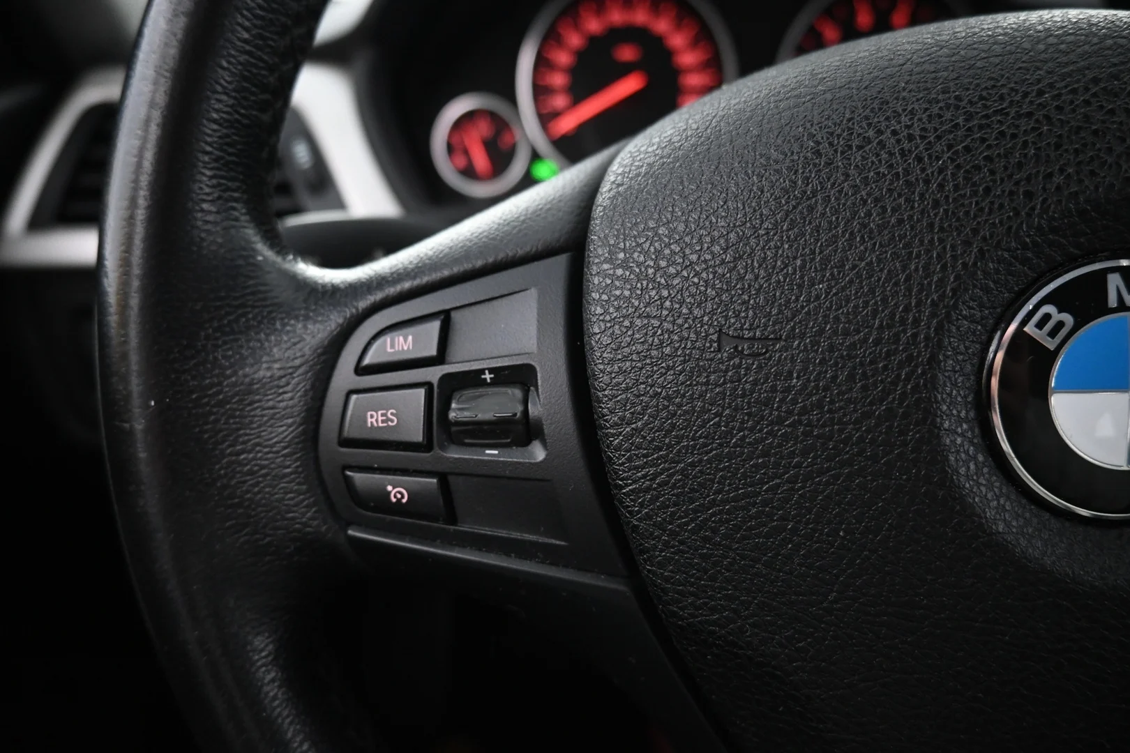 Car Image - 6A6Ha89uHVtjRqRDhjxOmf