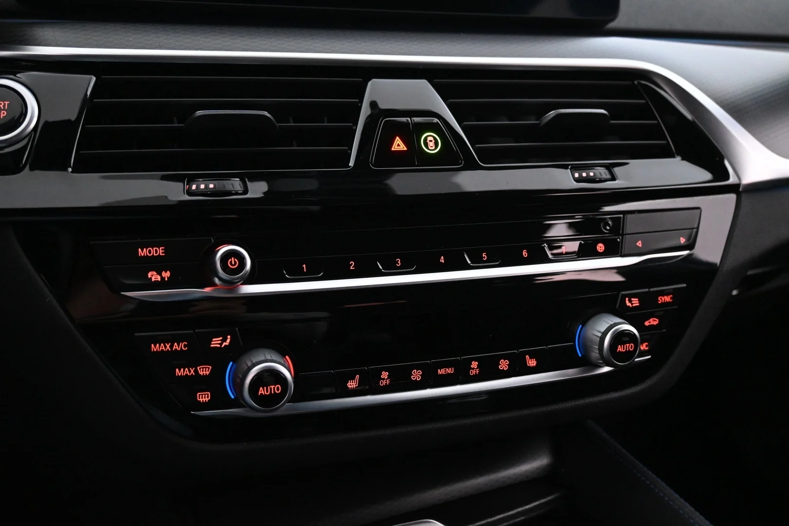 Car Image - 2o1gCc1g2a1InX1EMw4ngK