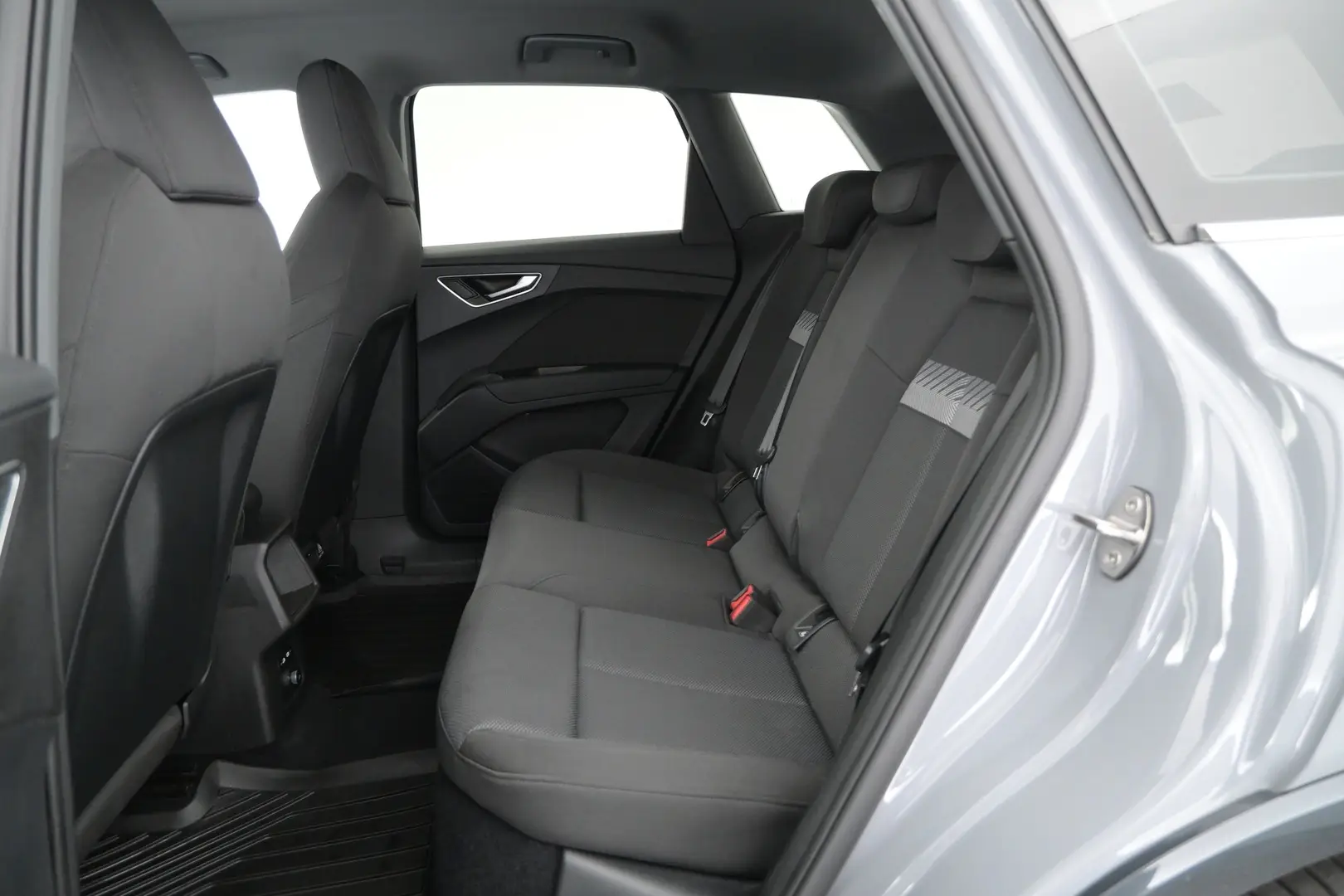 Car Image - 5OPfkUAeSJnpG5qcFNoyOm