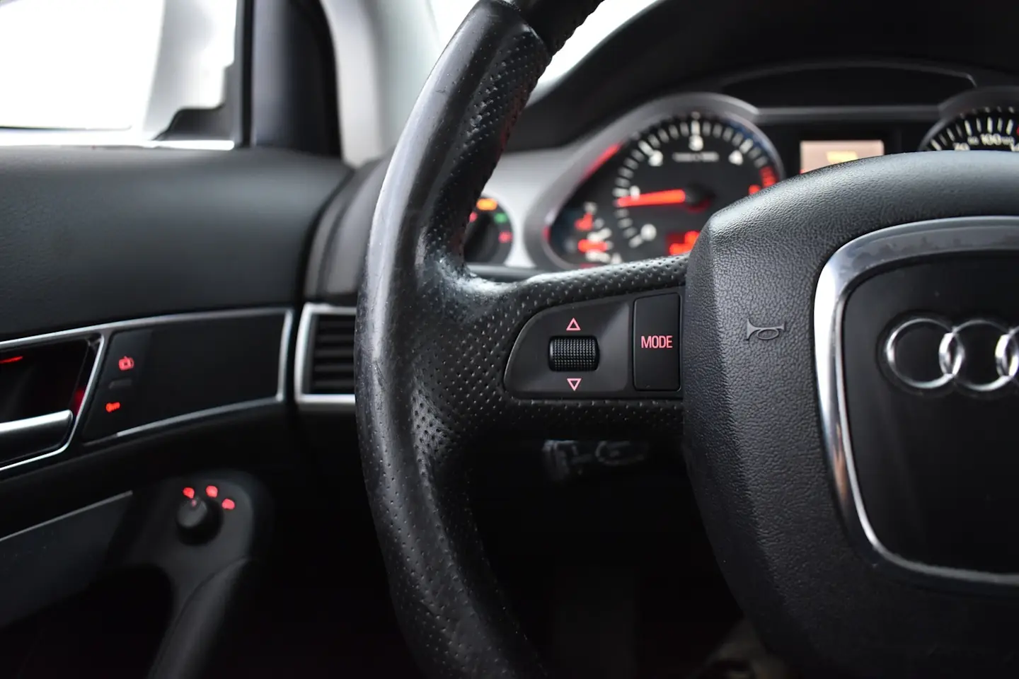 Car Image - 2T9F7VN3XHJGYc5phsLLS9