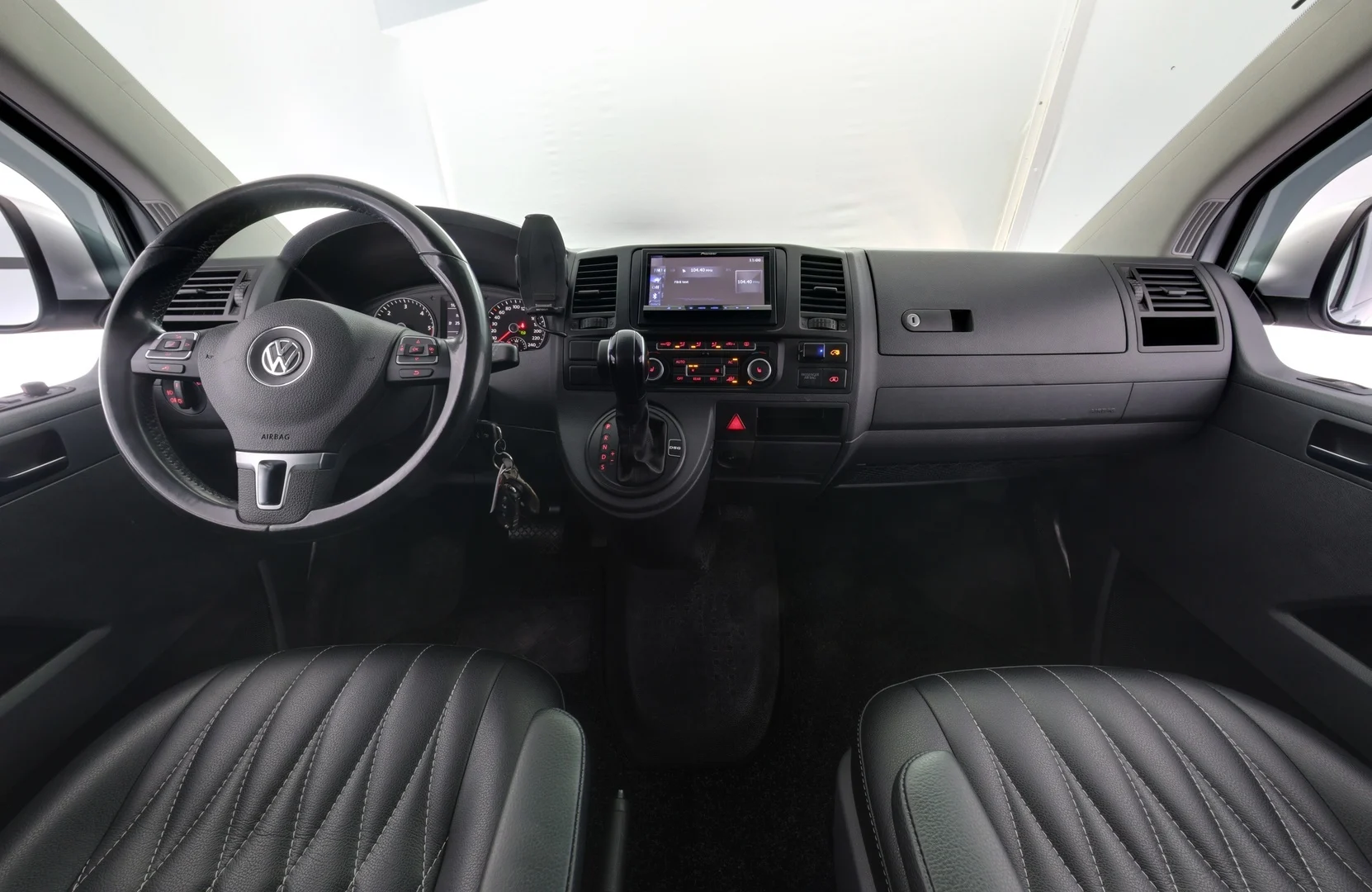 Car Image - 3dwKdS2V9CoBIwuUcsqEOb