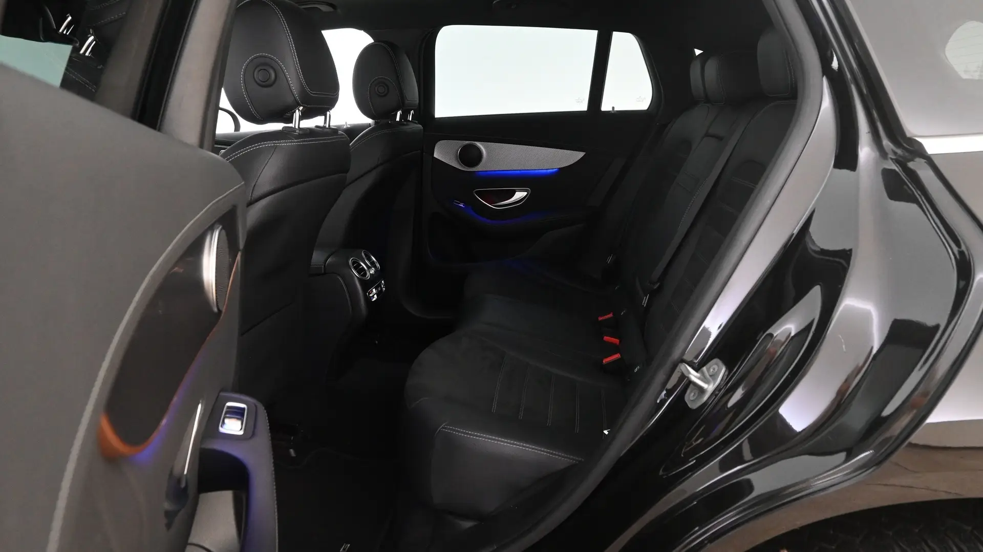 Car Image - 6vzdKMJv50qa2iL2PZriF4