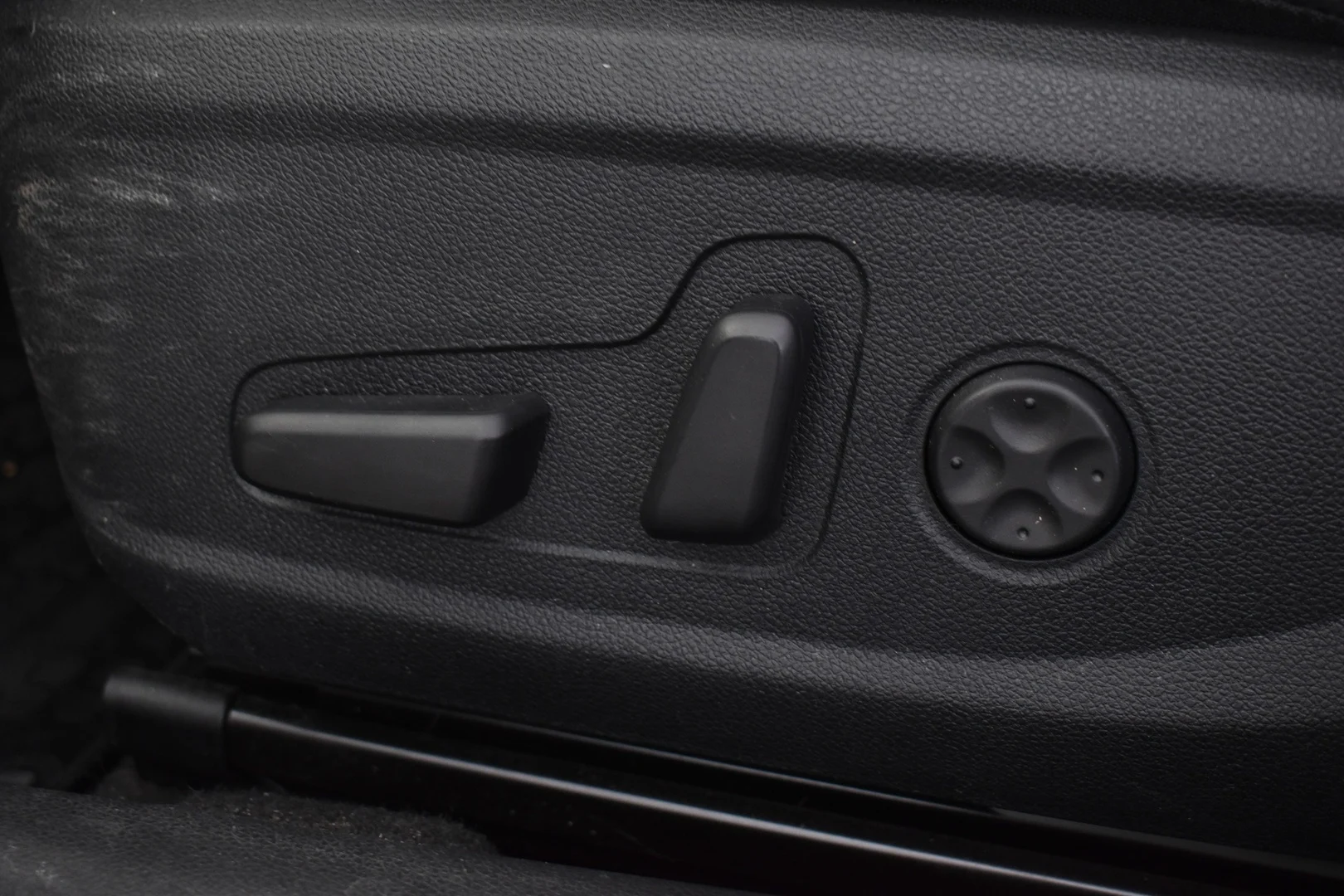 Car Image - 4ucALOrXML6I5lfY6ixLIS