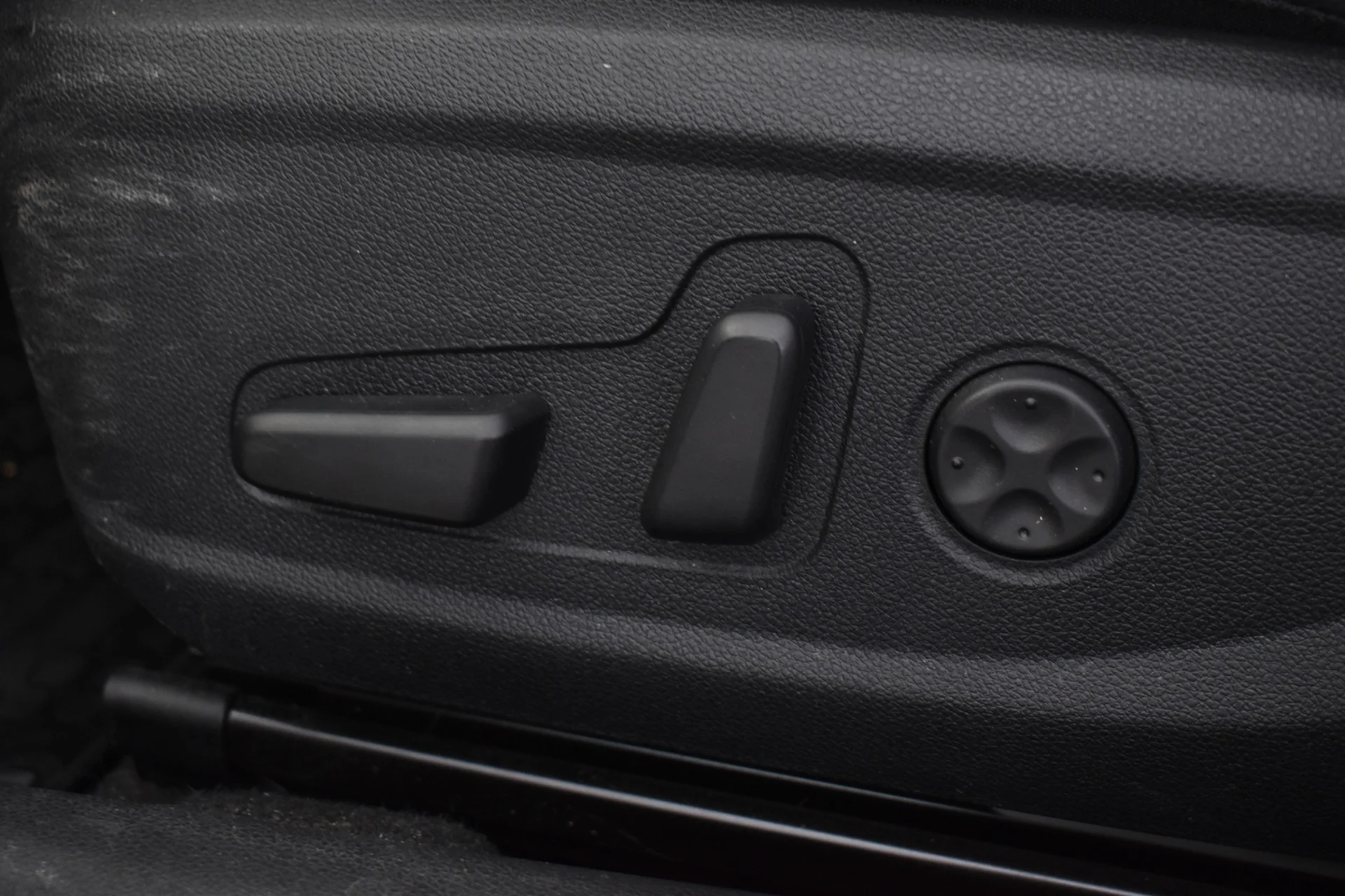 Car Image - 4ucALOrXML6I5lfY6ixLIS