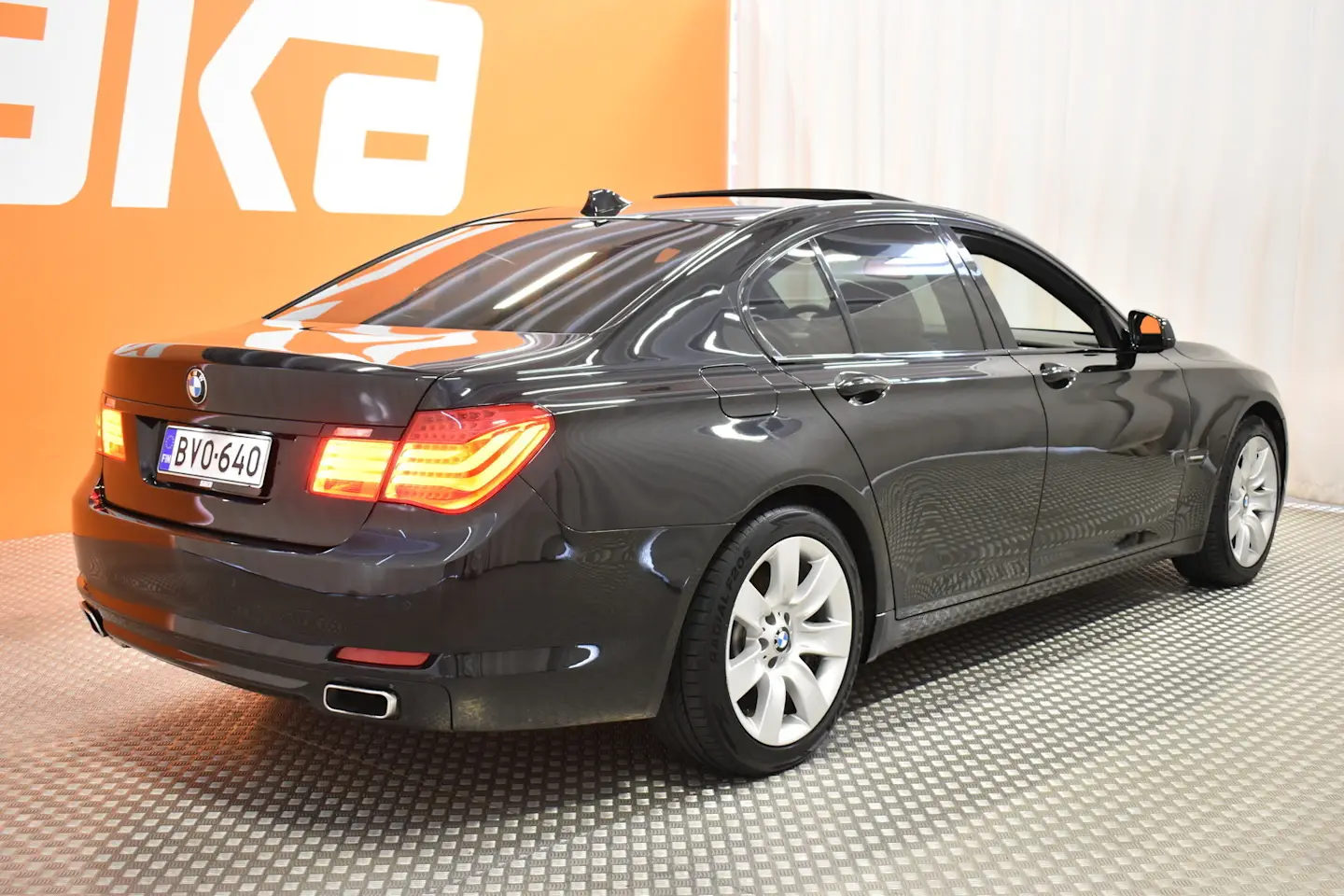 Car Image - fmU7IaI1vwipYcn9VYN94