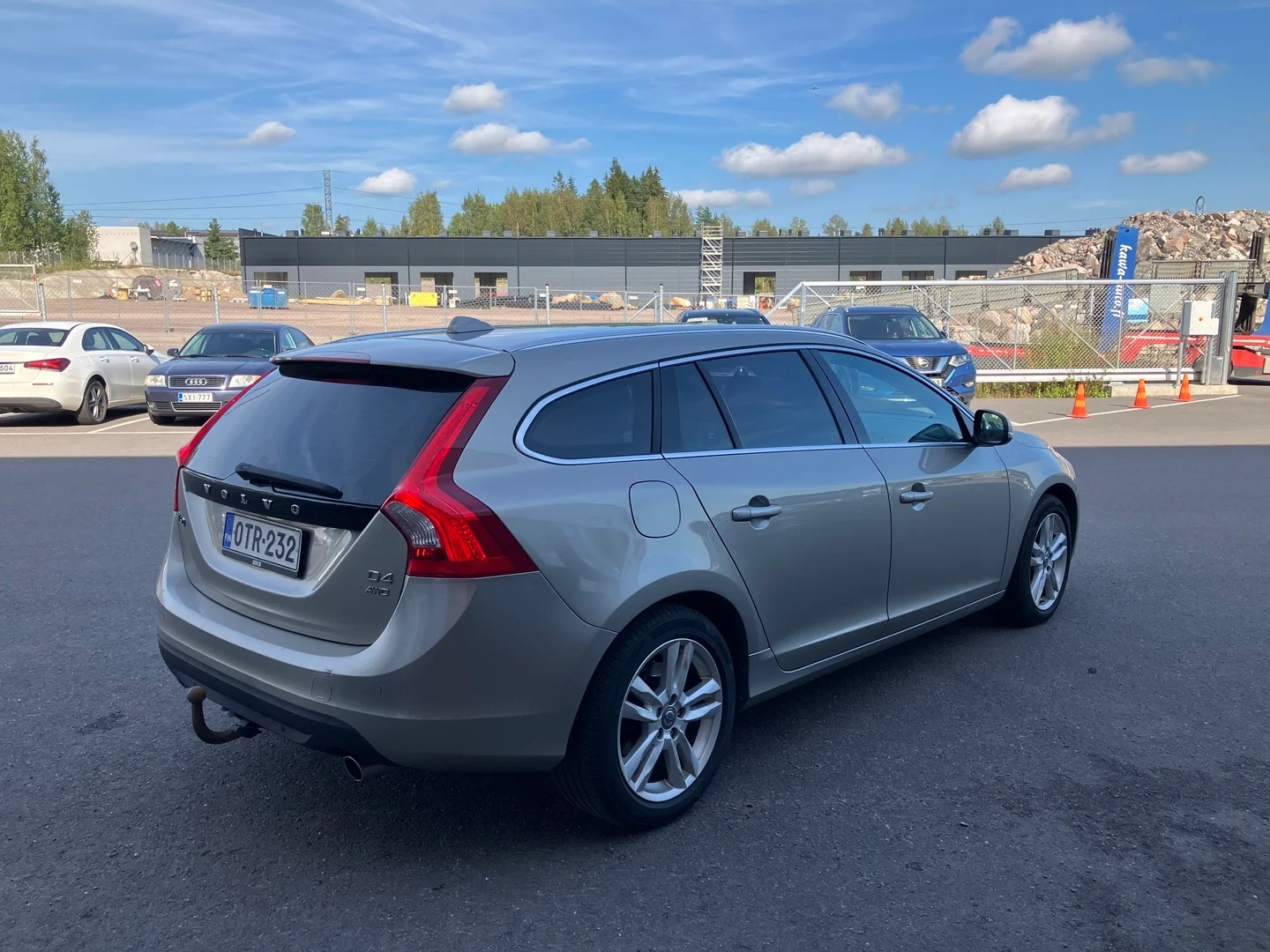 Car Image - 170saeW6Ik6nzHNBs1hWti