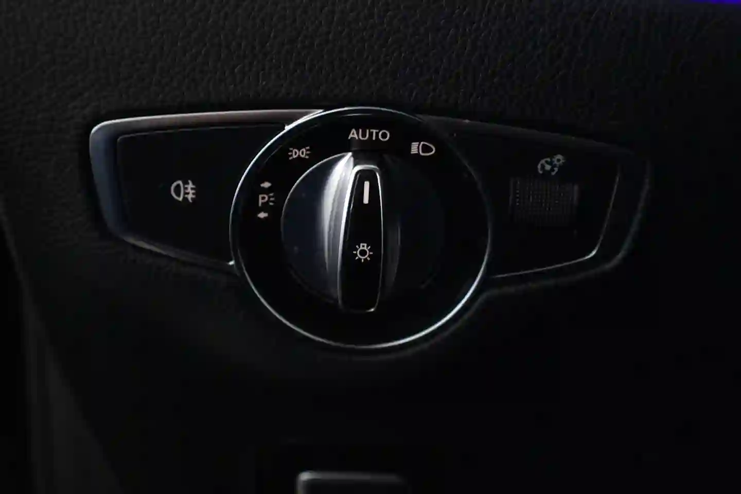 Car Image - 4tVp0VgP9OgwdiJmDYGnCe