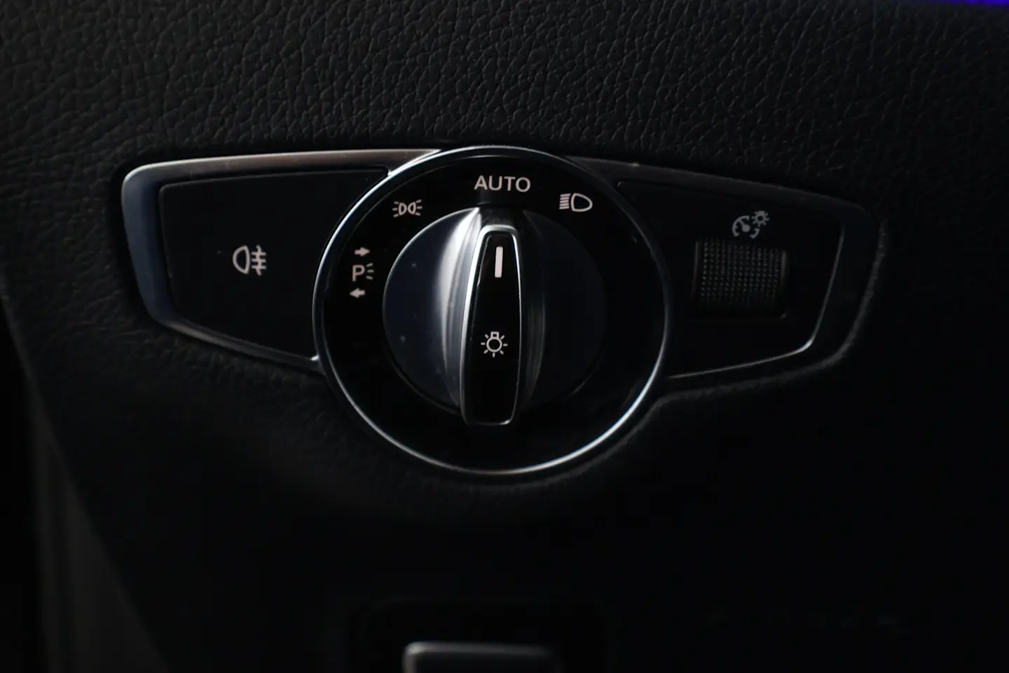 Car Image - 4tVp0VgP9OgwdiJmDYGnCe