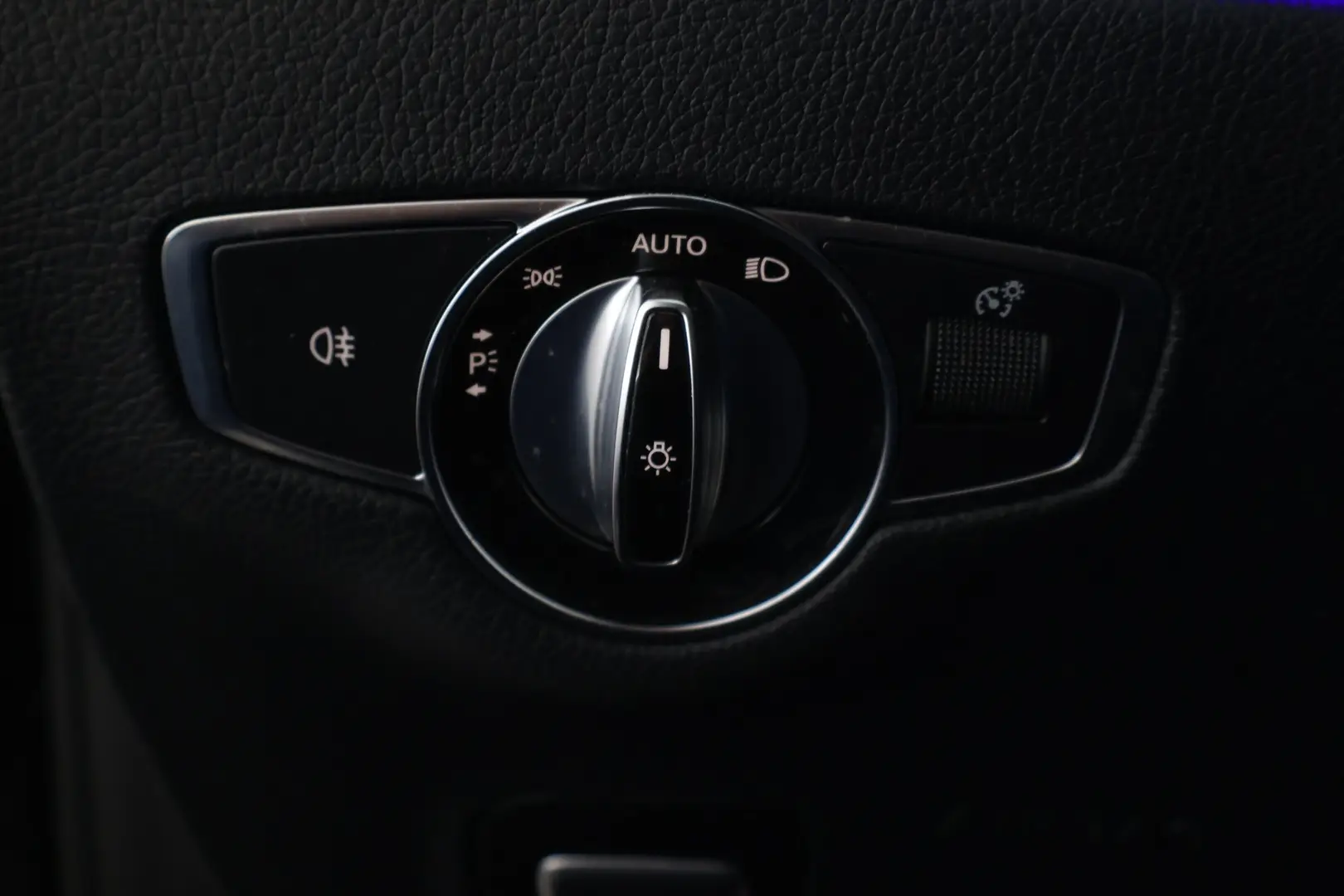 Car Image - 4tVp0VgP9OgwdiJmDYGnCe