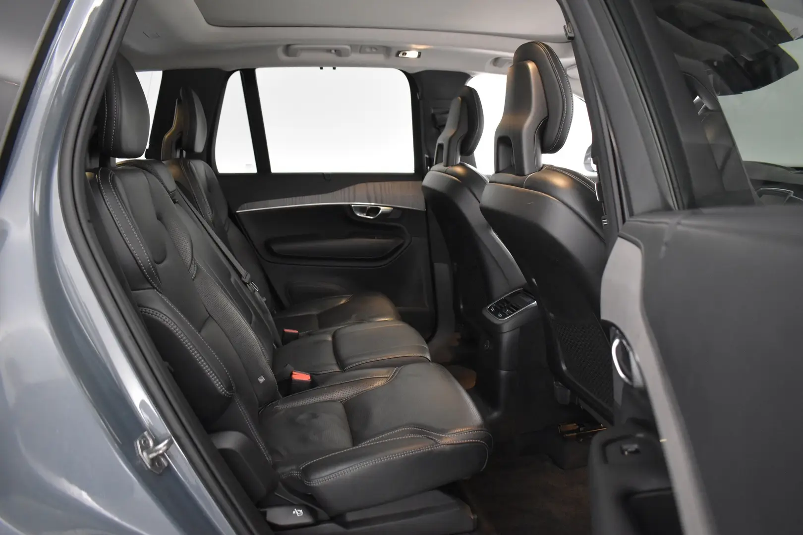 Car Image - 1J3sEf9jaHbTrlRXdY0X1P