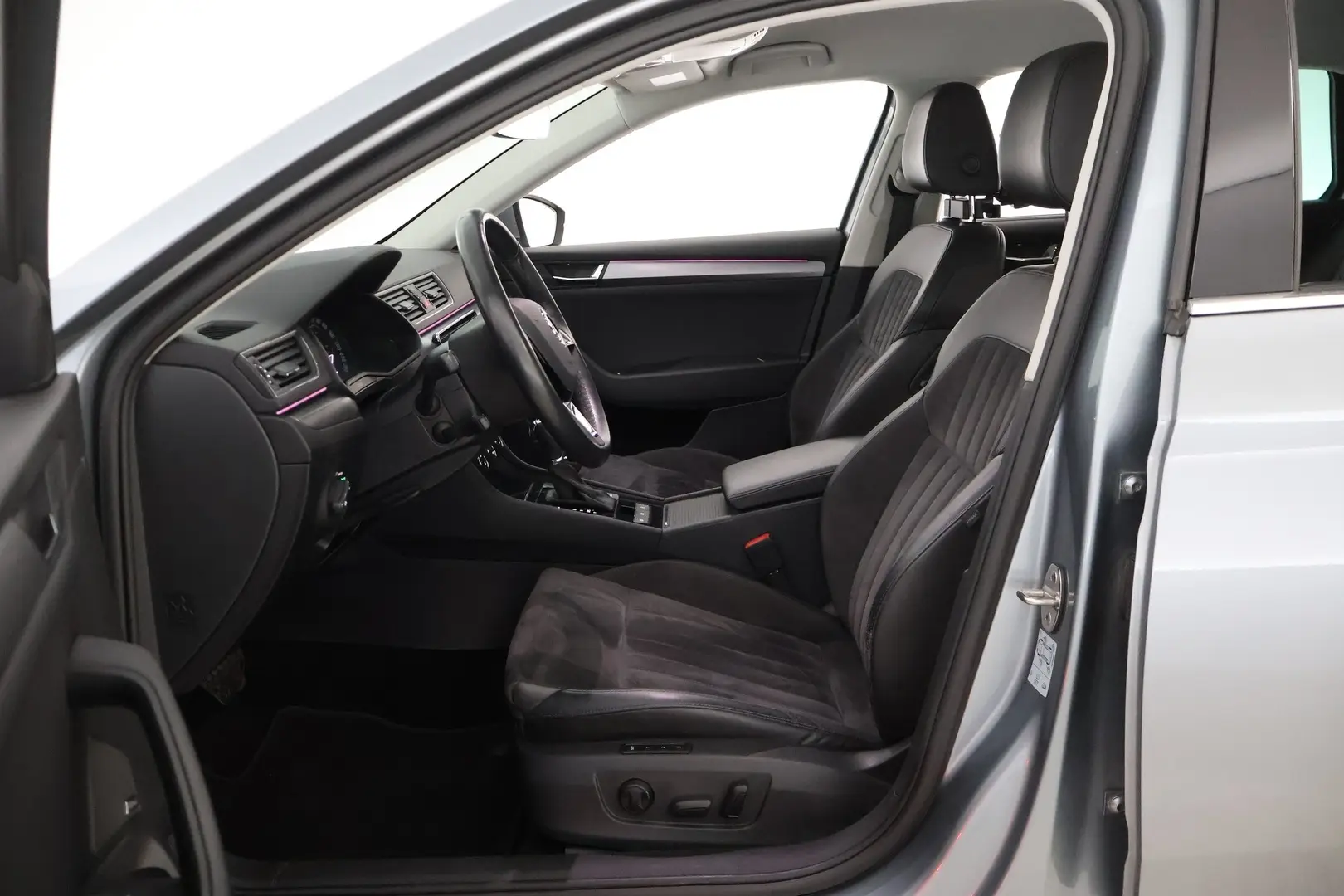 Car Image - 2BP3mRDqH9qXlcAxtzkCCa