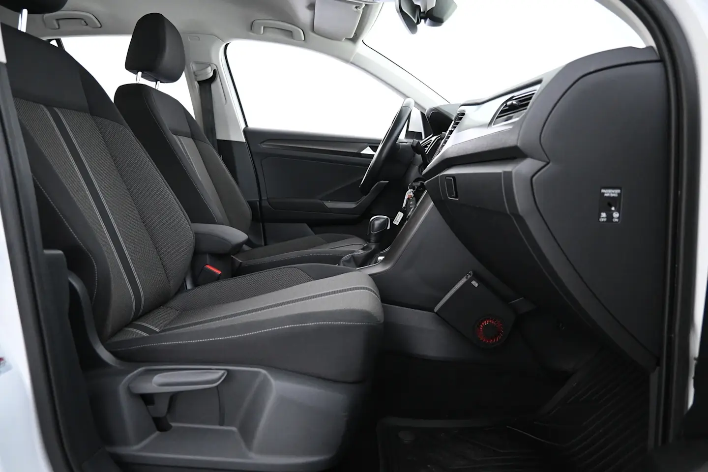 Car Image - 3PHagnfGReKXWKIZI0V585