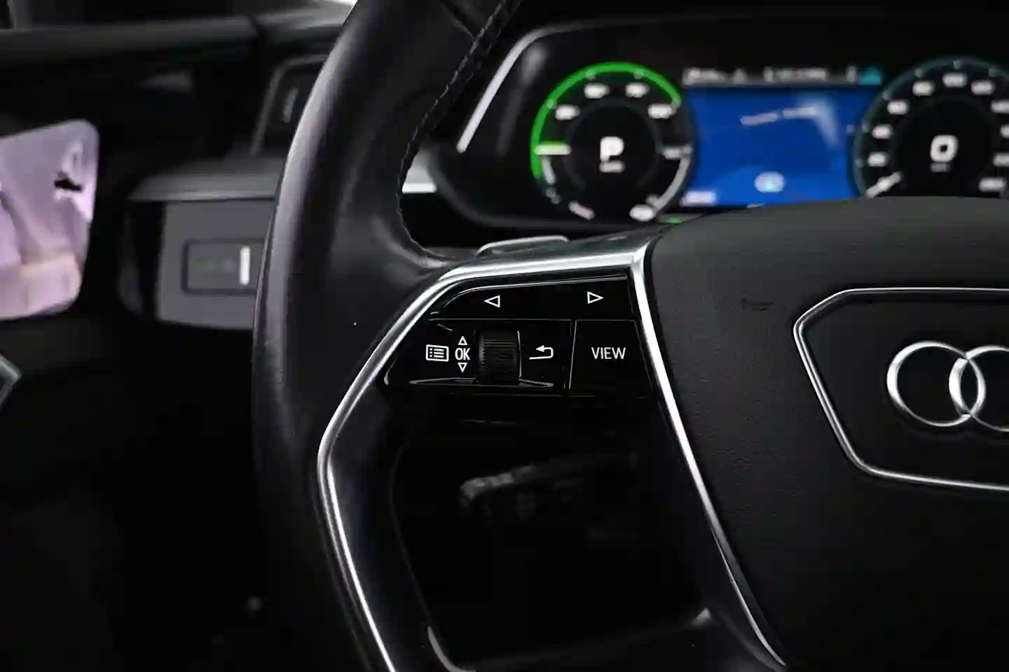 Car Image - 1DVlsTHozufysu1vHwMZIL