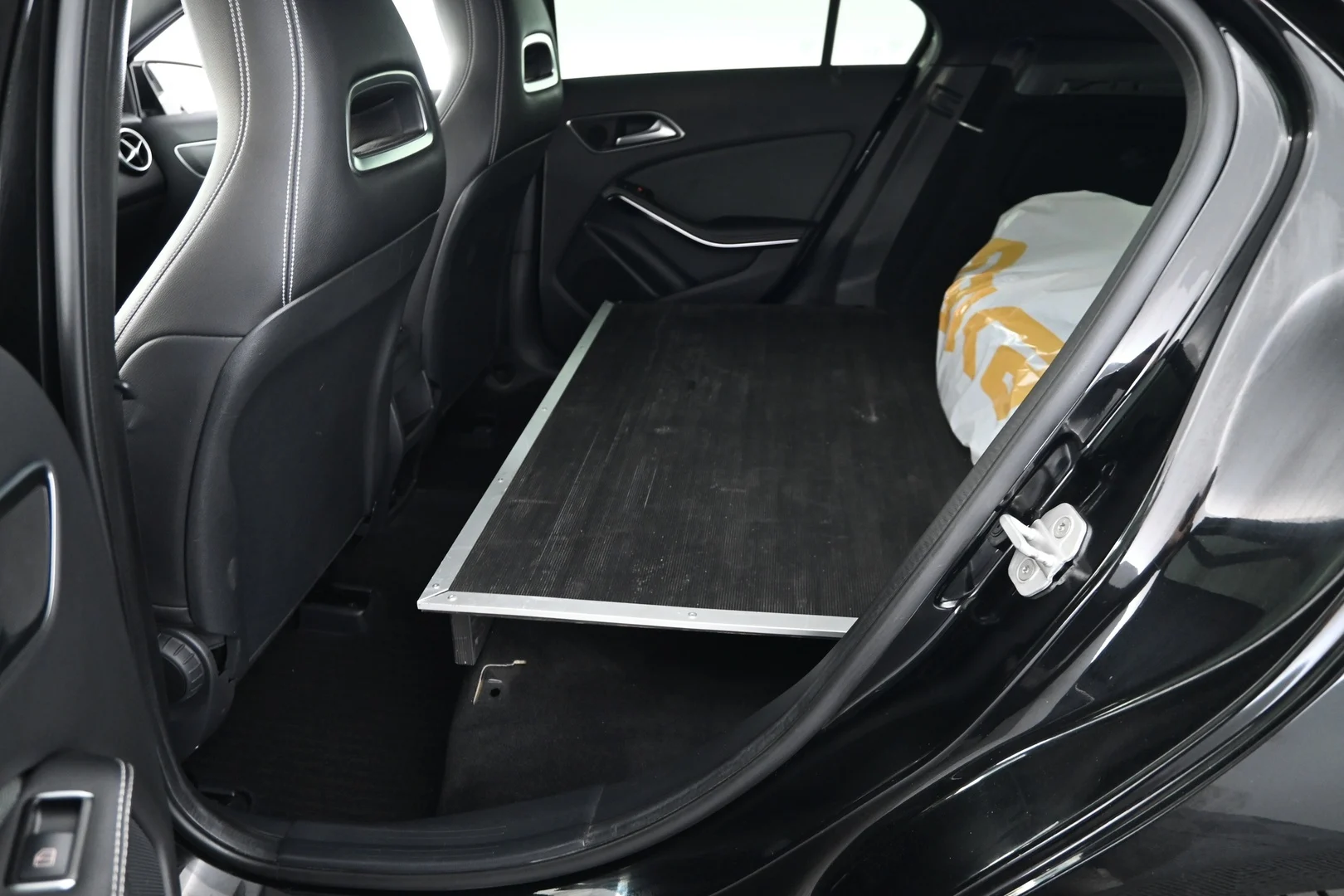 Car Image - 3VxPfisuCeFbwjtZDllHIx