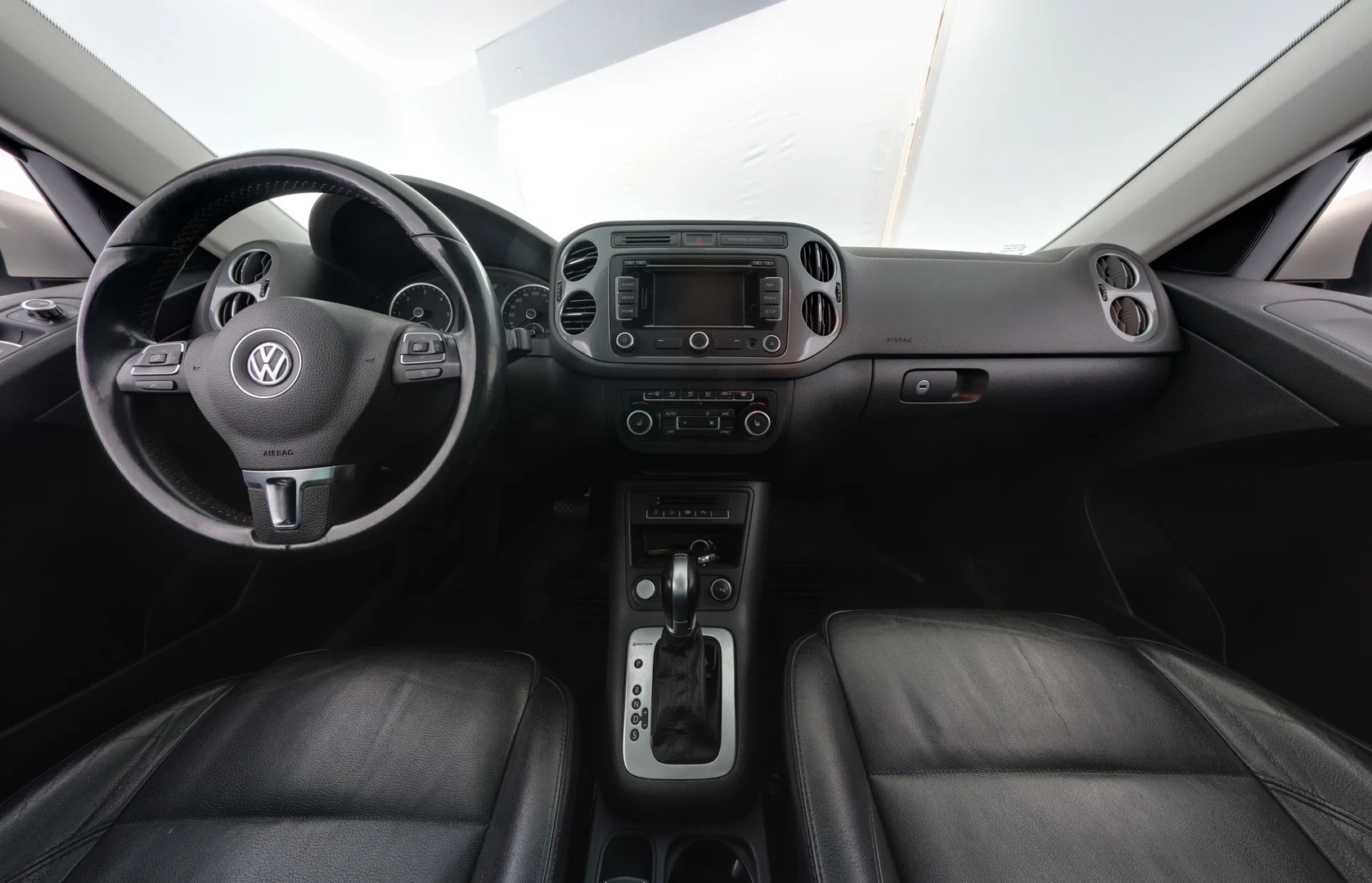 Car Image - 309mnchTk2vuSPaSA9E93