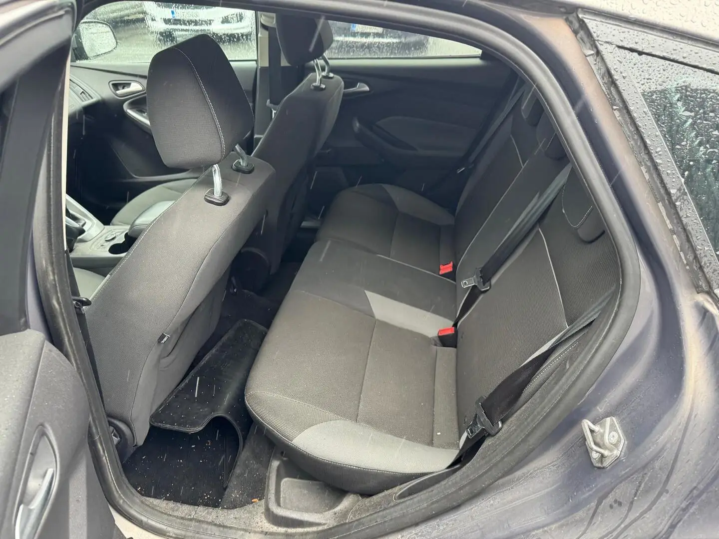 Car Image - 29y1OM9LIzCbtBbpTRh11I