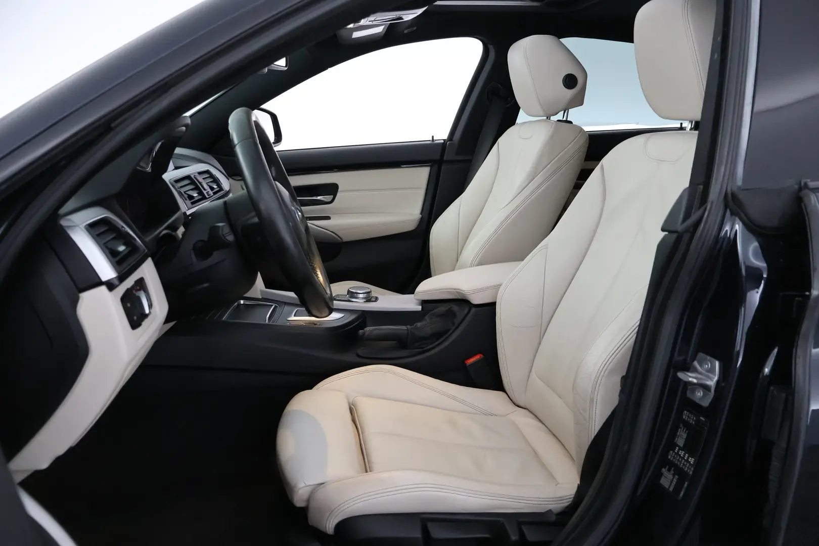 Car Image - 3AfkQxOG9drWKz7HgTwfMq