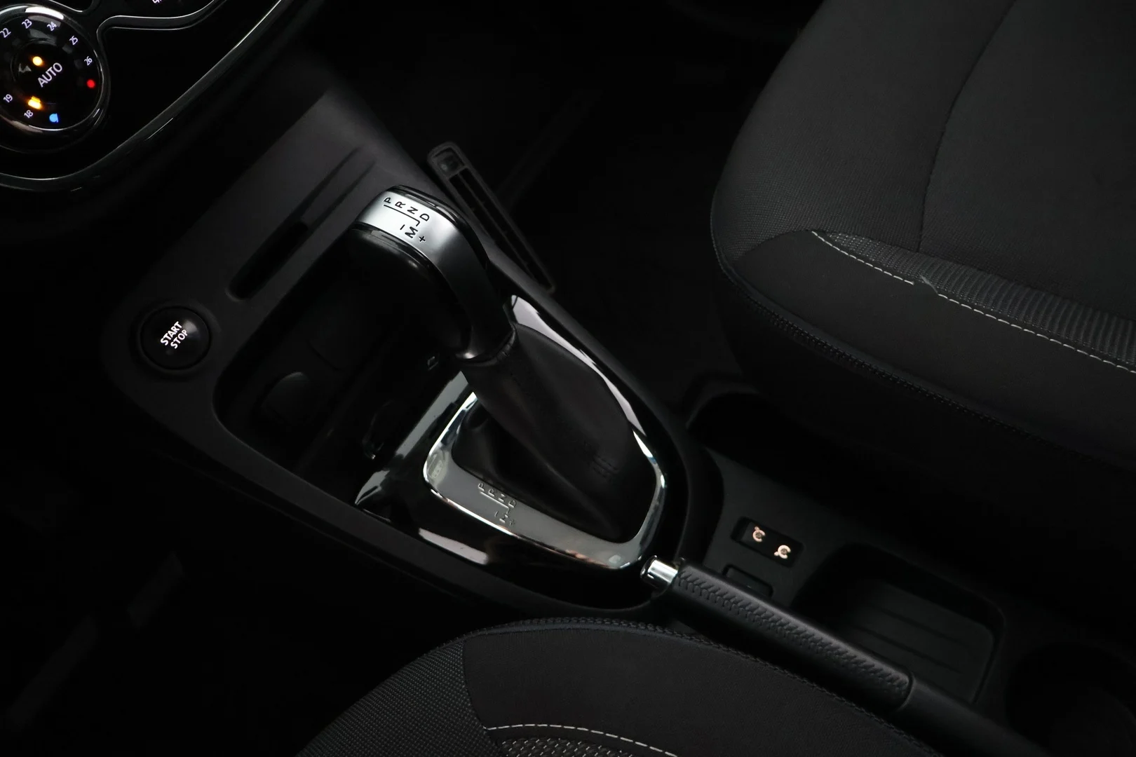 Car Image - 1vskVX4mOLvuYUTHyLaGrK