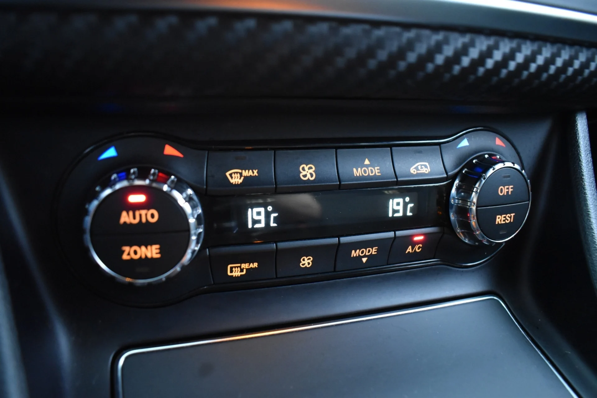 Car Image - 5TwInnuepb1KtNCkUn4YGE