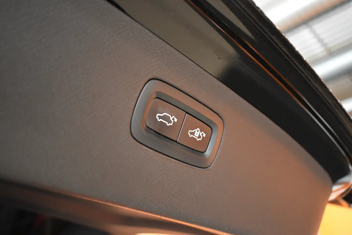 Car Image - 48R3Hpnoy2msRn9dzgeoWo