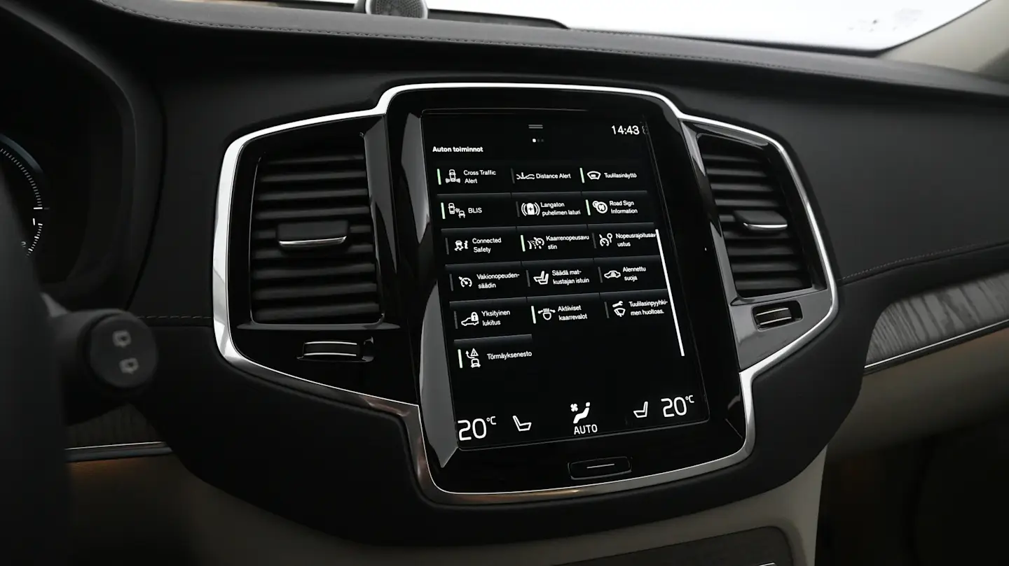 Car Image - 1uO82LuV8WuD8TvxIQ2VjJ