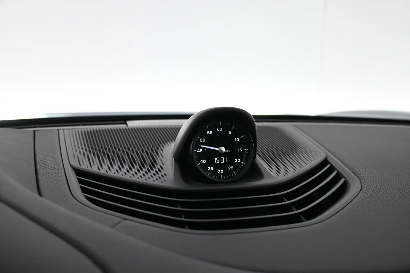 Car Image - 3lQr6uG5JwcCvFZ7Uwqp27