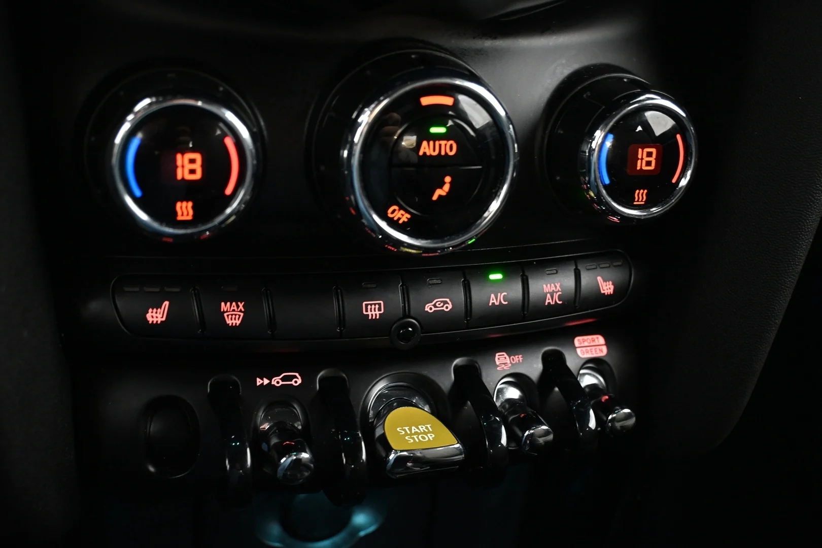Car Image - 7n0kUmaQM71VImx64YKxsO