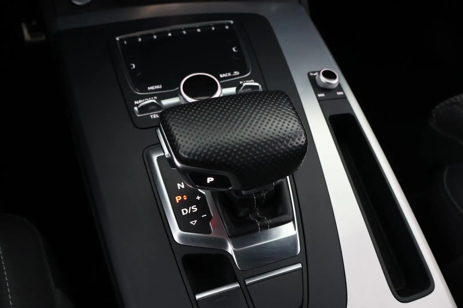 Car Image - 7vWHbXdY8XysvQHYSHb9uy
