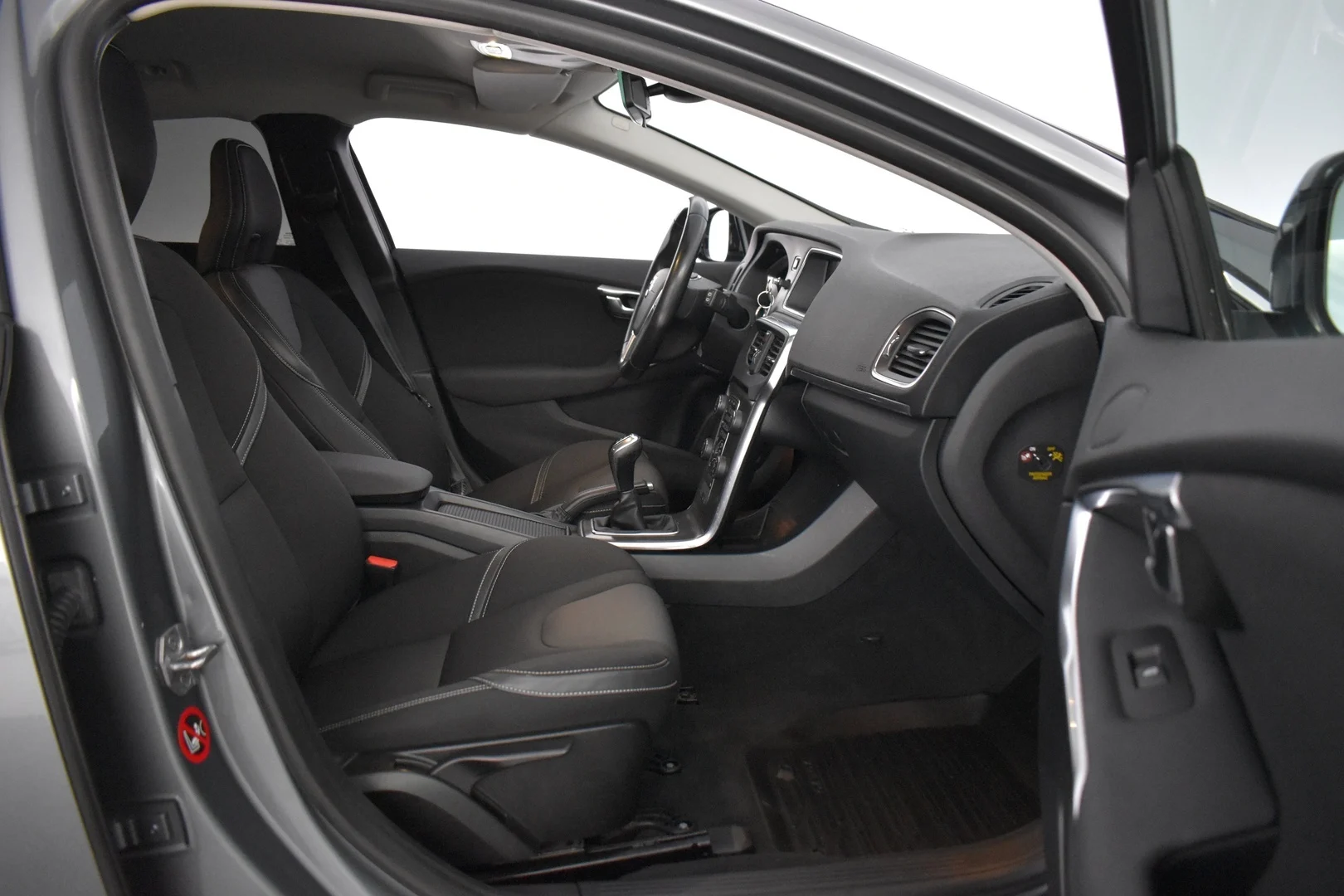 Car Image - 3J7U3p139Wz7vjshC6Ljf6