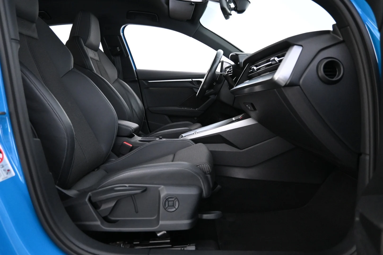 Car Image - 4O17tZu0dqLrTC6OpuGFrO