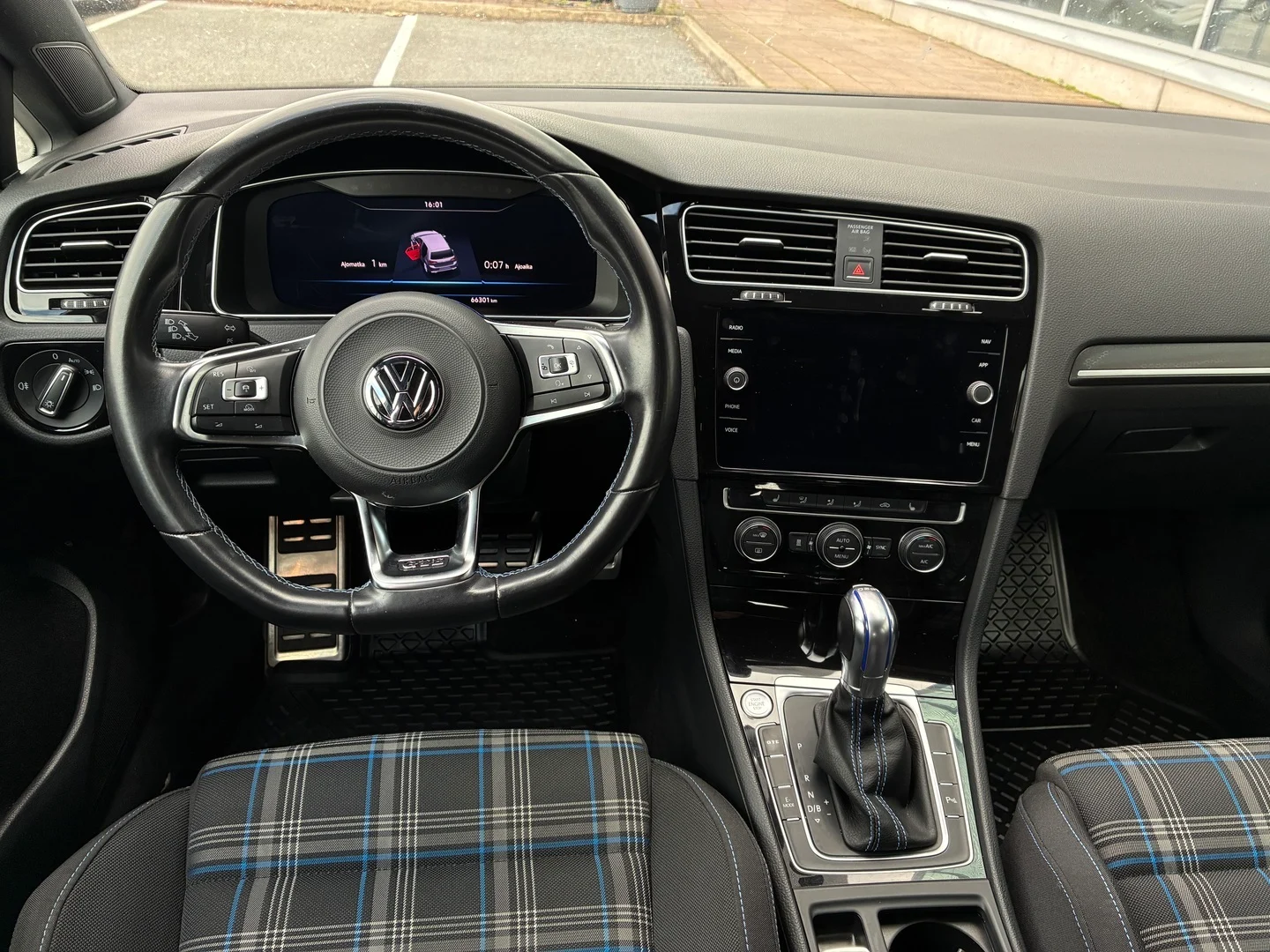Car Image - 7Hda1ru9wFCDACxVhmStpq