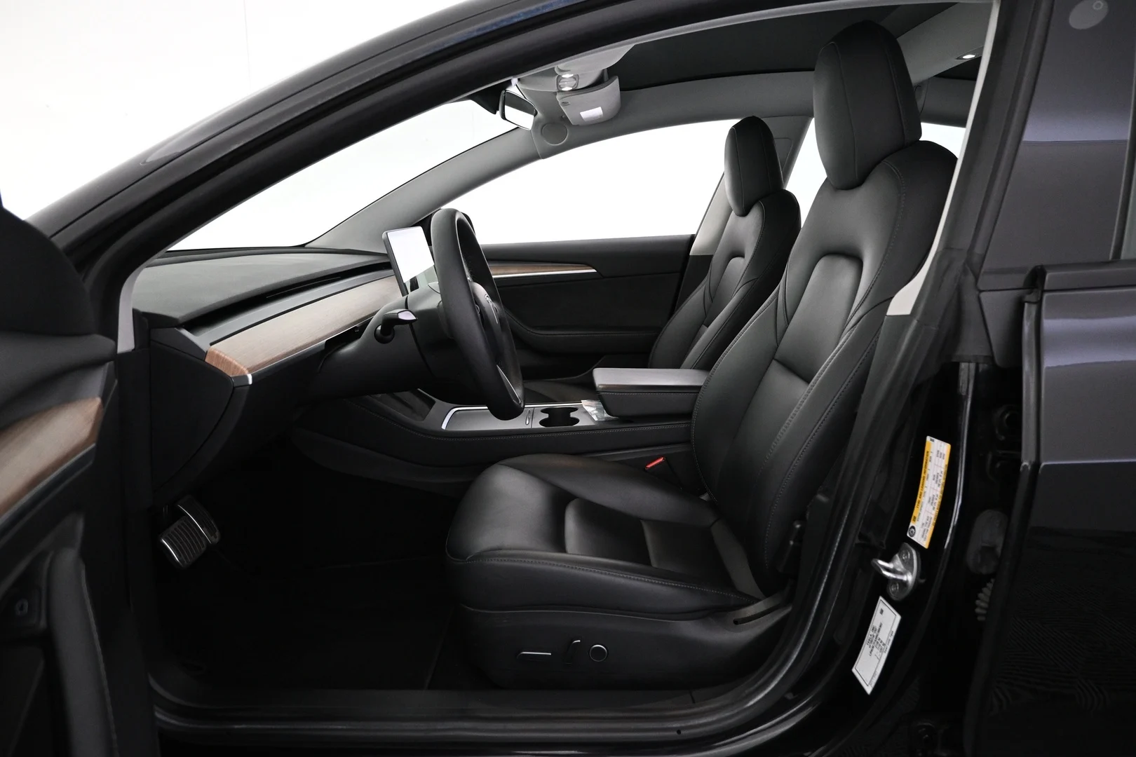Car Image - 1ZE0K7wES0g2EK3ebDVOGC