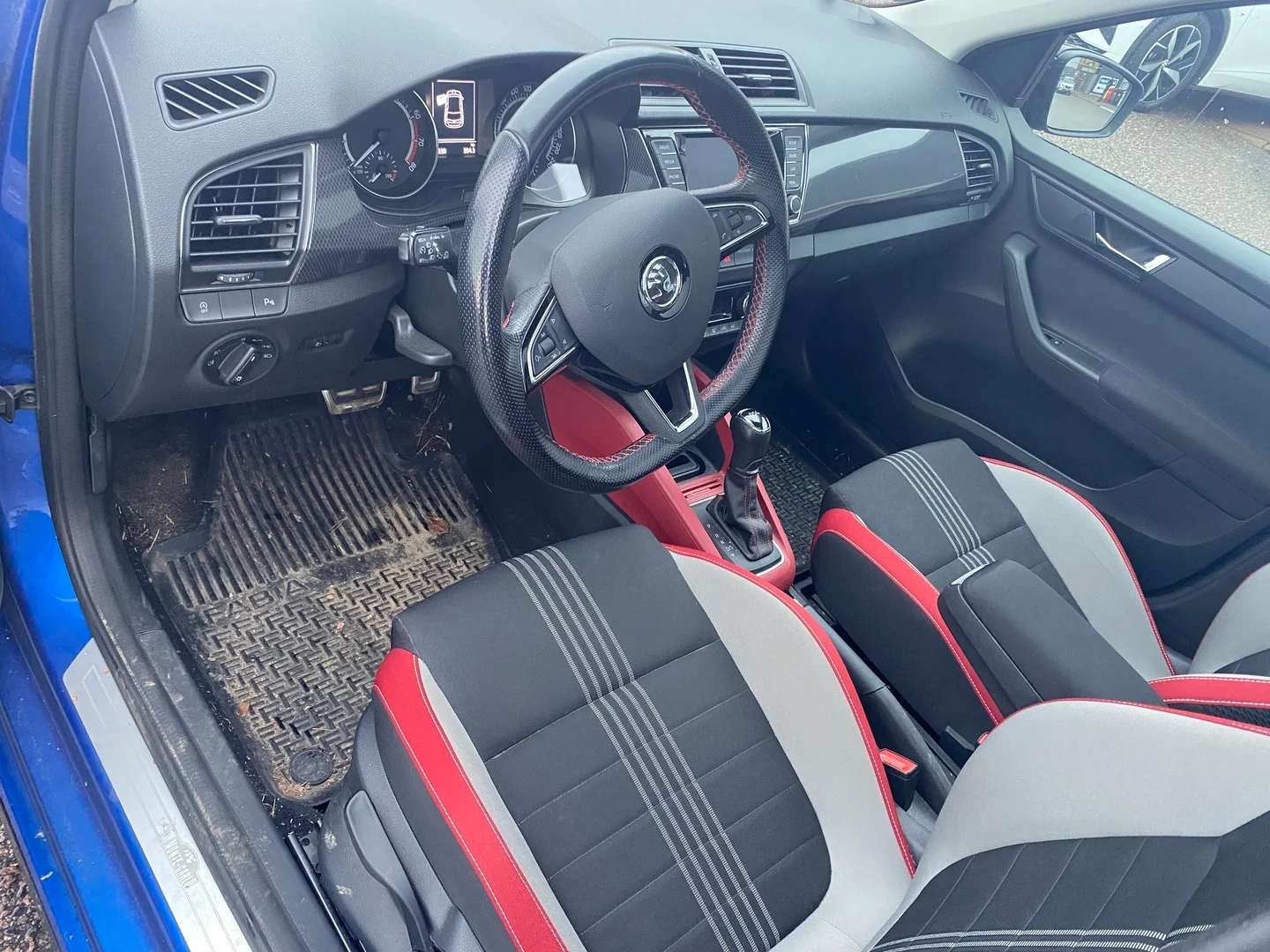 Car Image - 5NeGPImZyXb1aLtgAMwvGT