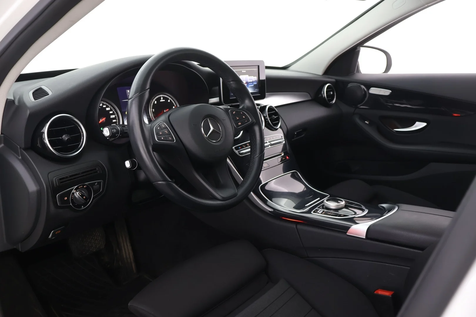 Car Image - 5VS7fayk0LD7kBu2bdYdv8