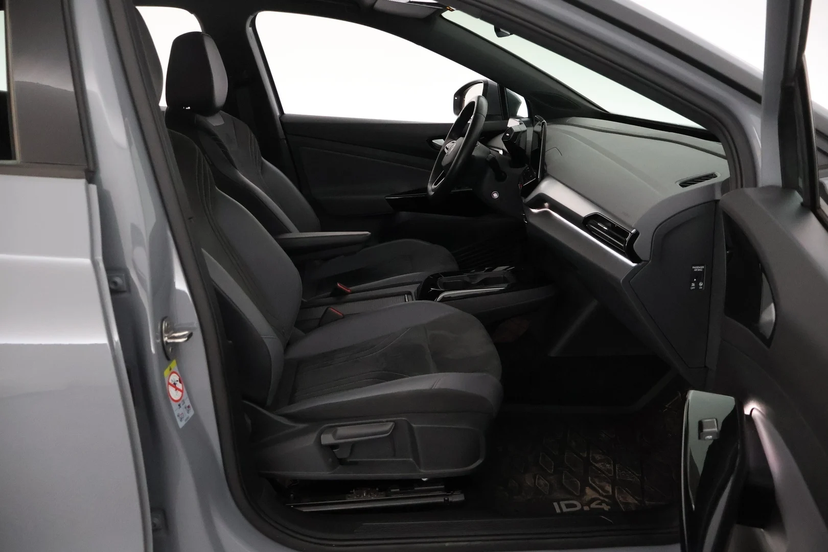 Car Image - 5jx8pfB6kaYn7hBNAAY8vM