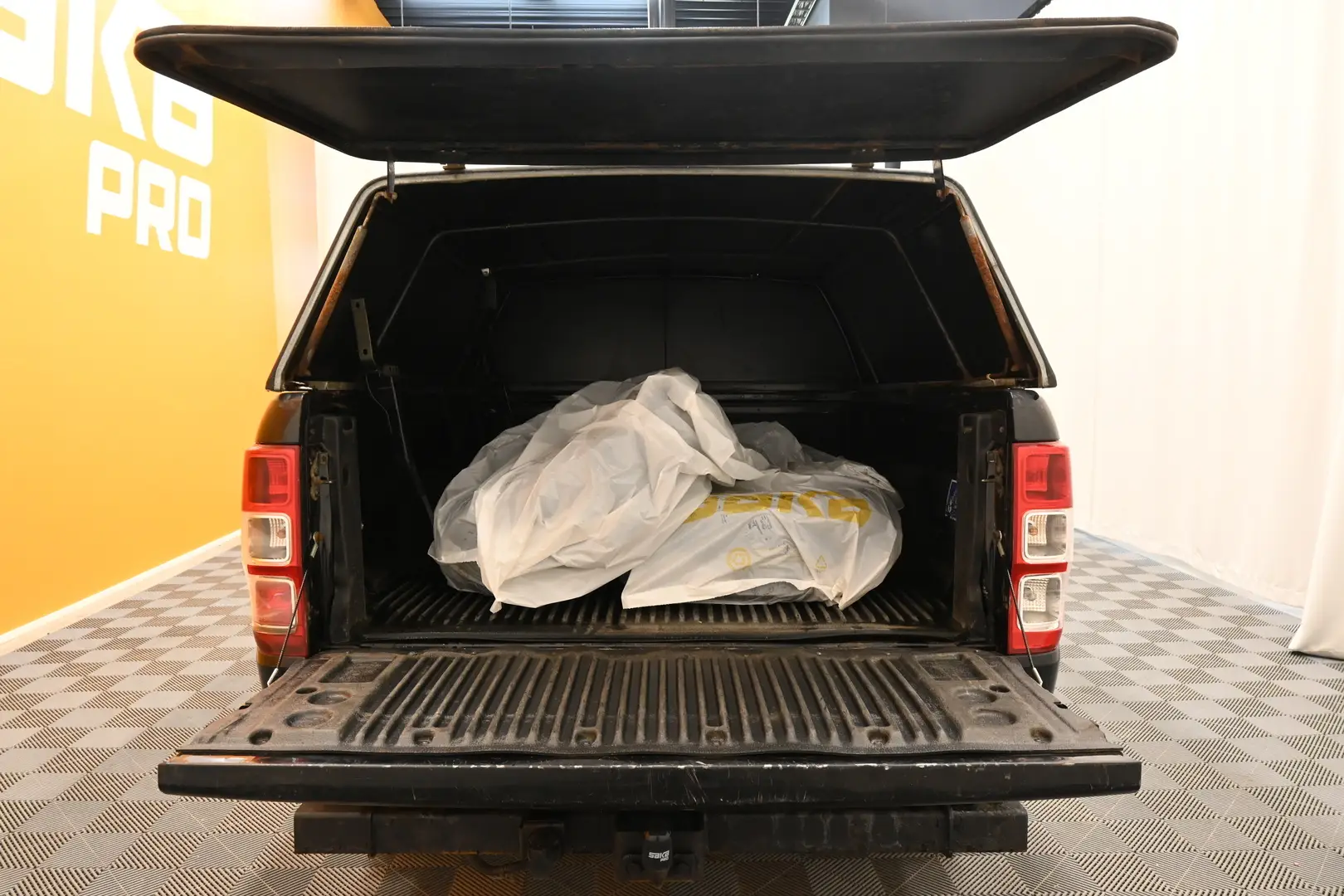 Car Image - 50e70M5s4neaslTHh06ga0