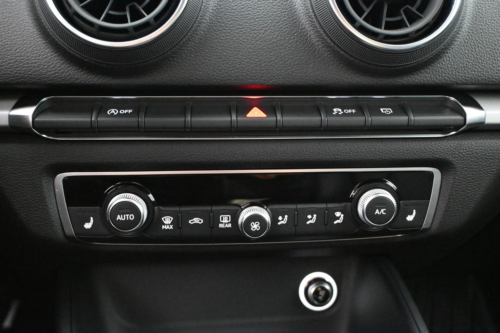 Car Image - CzAAxZGpoZamwVCcgsS1K