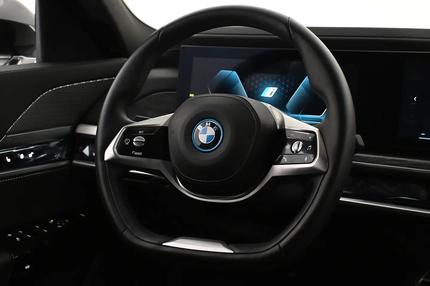 Car Image - 5az1c4F94aKq9M6FX9n1zt