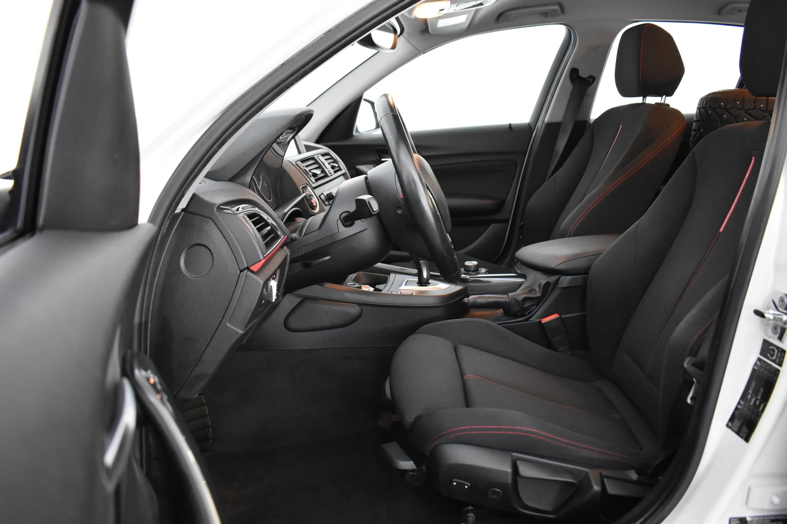 Car Image - 015qMaFzUS5cYX4MNgJ1Ao