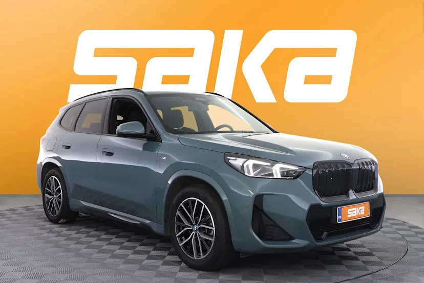 BMW iX1